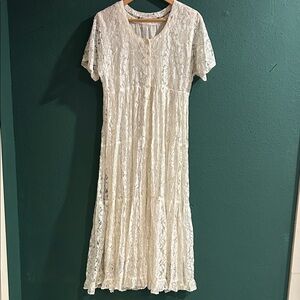 Nostalgia Elegant Cream Lace Midi Dress